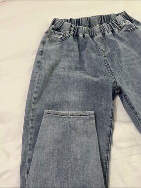 Stussy Light Wash High-Rise Relaxed Jeans